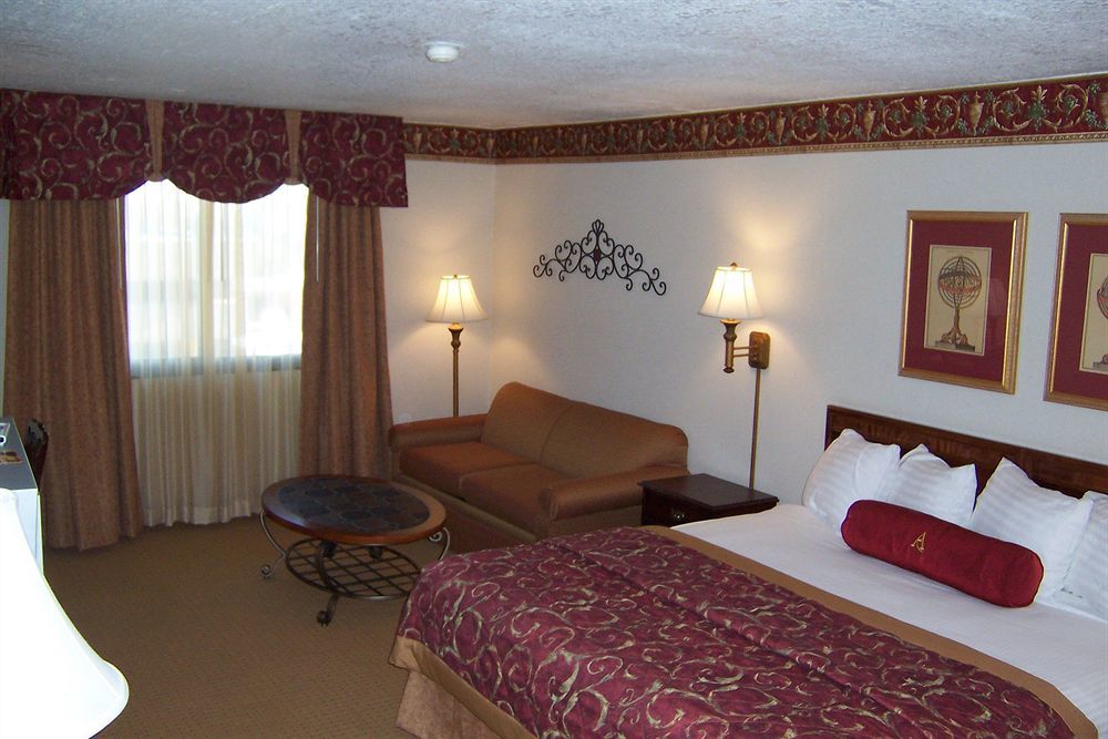 Wyndham Garden Amarillo Hotel Room photo