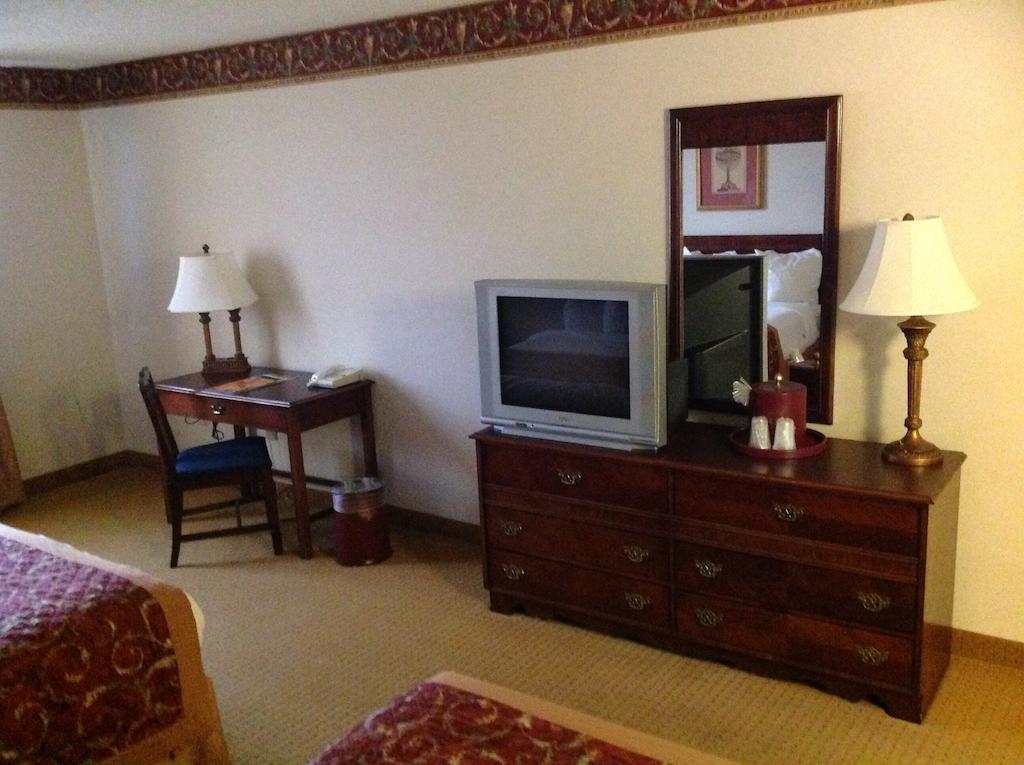 Wyndham Garden Amarillo Hotel Room photo